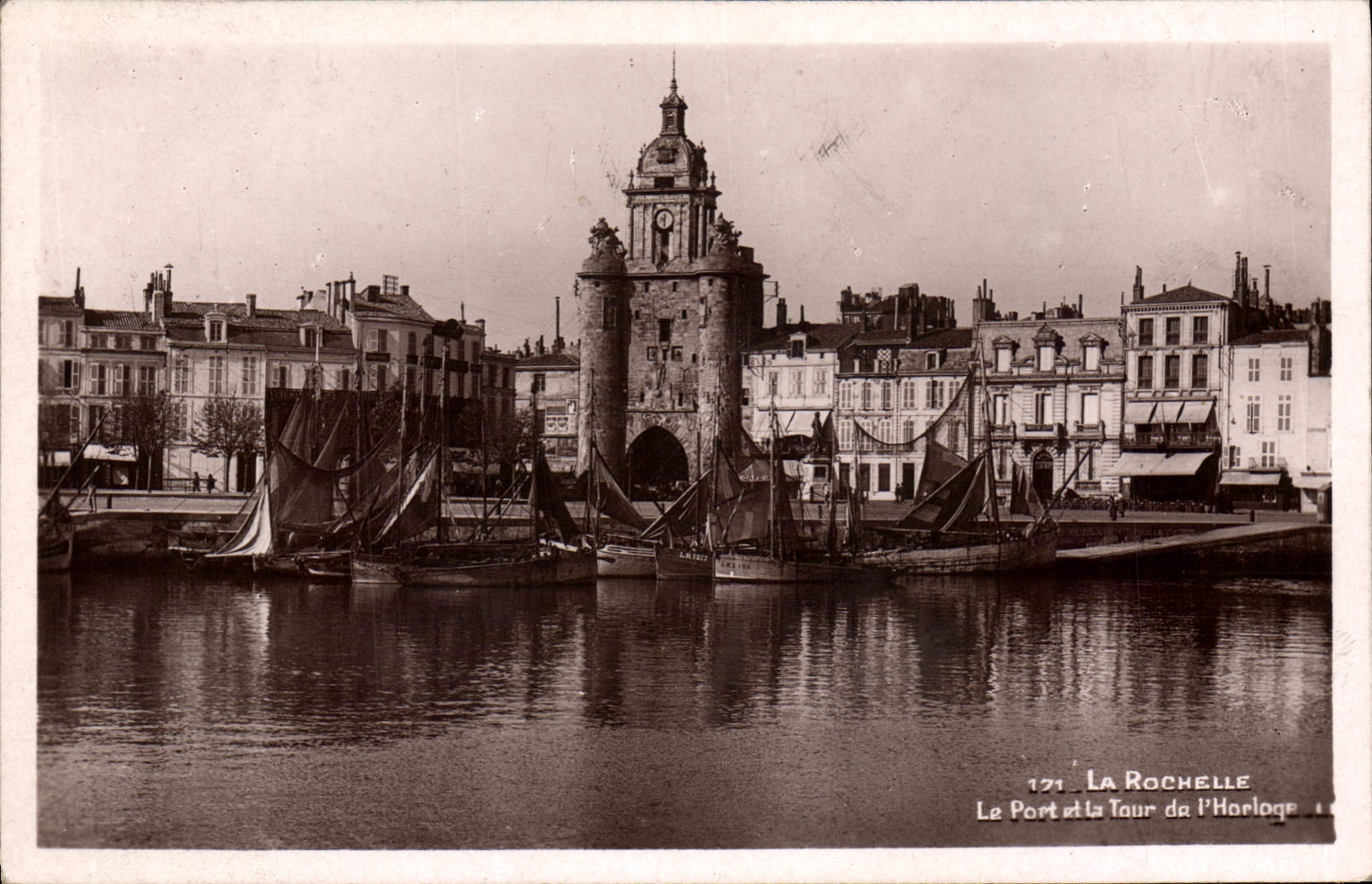 La Rochelle — Le Port et la Tour de l'Horloge — éditeur Real-Photo, n° 171