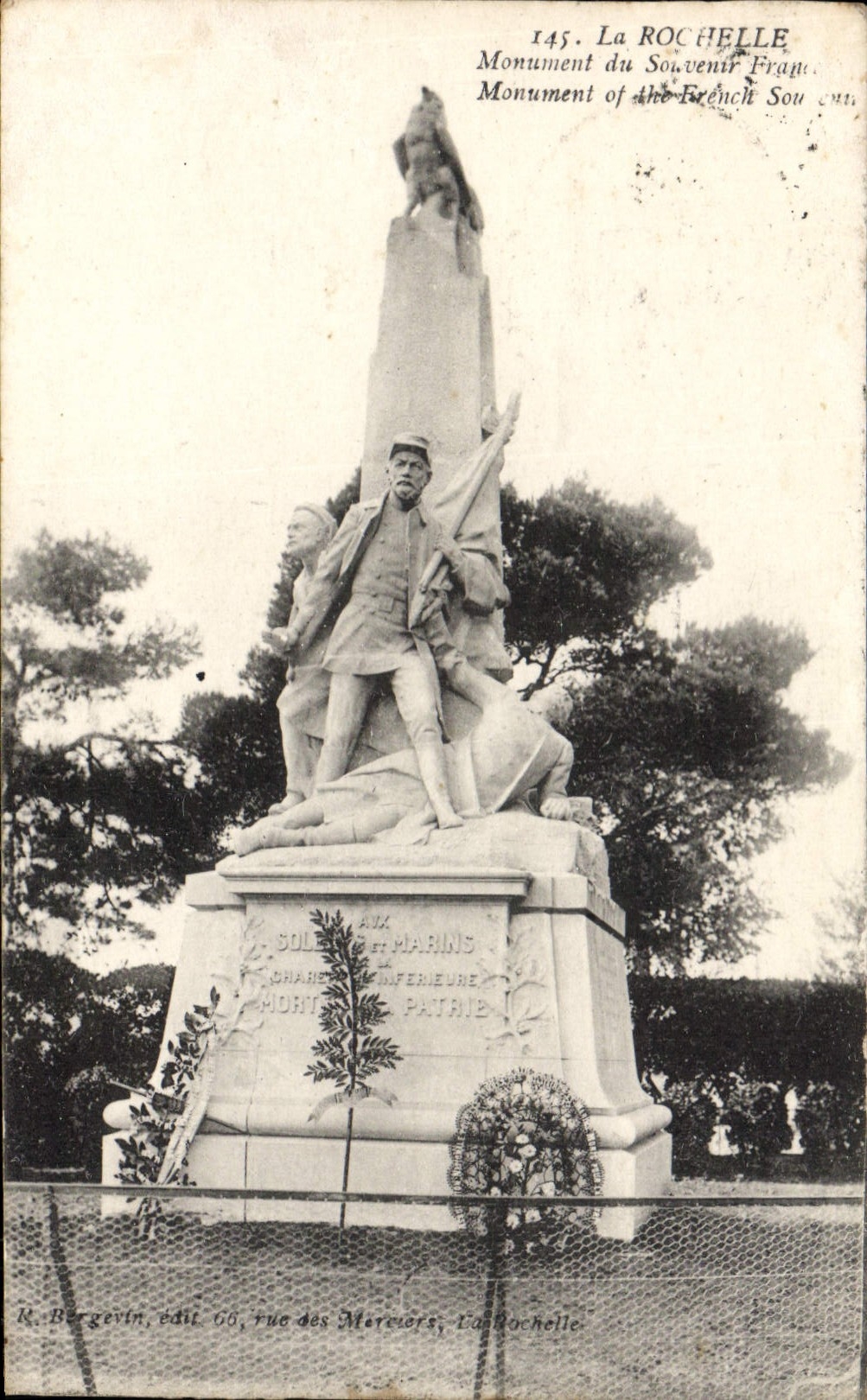 La ROCHELLE — Monument du Souvenir Français — R. Bergevin, édit. 66, rue des Merciers, La Rochelle