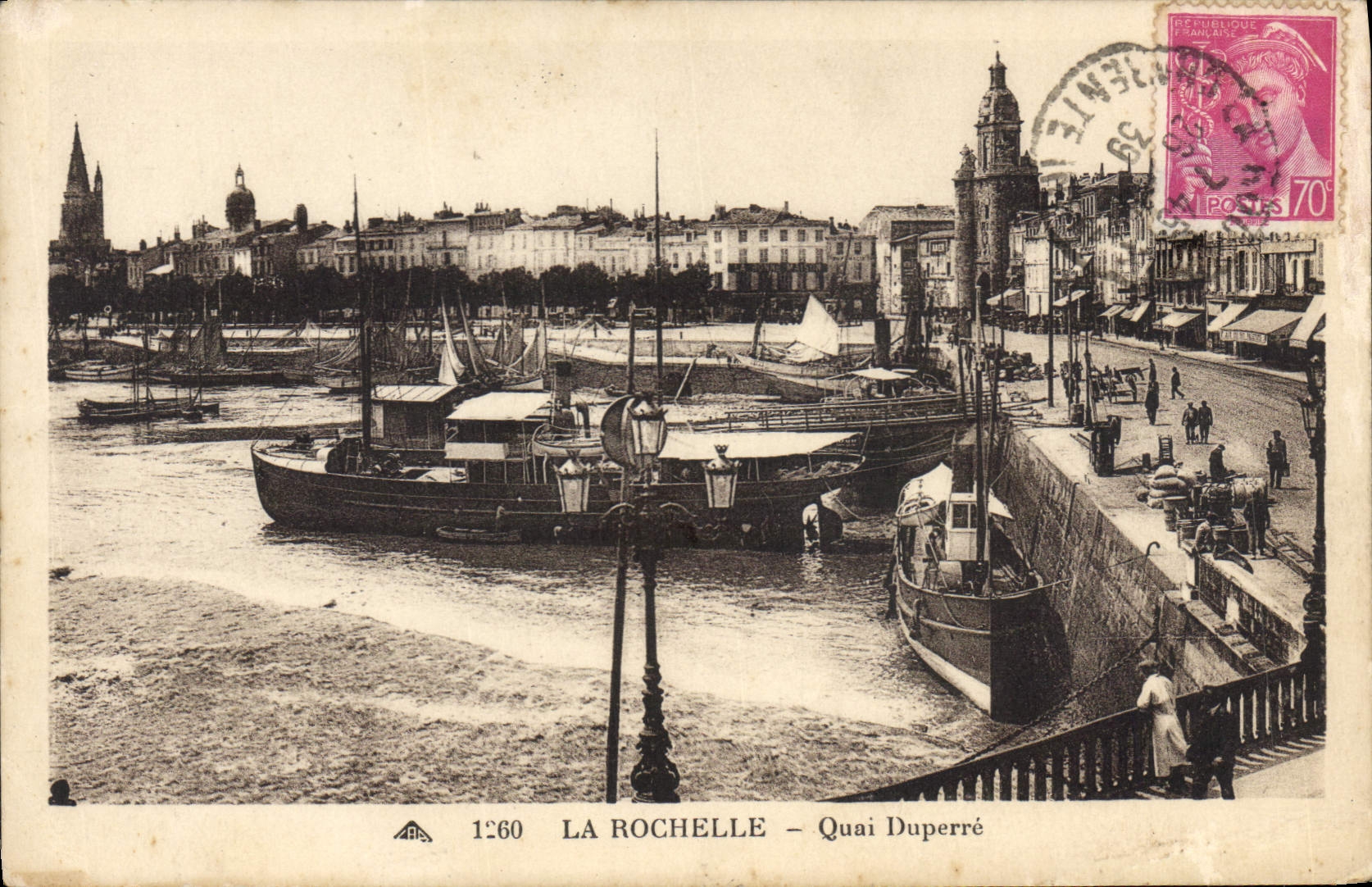 CPA La Rochelle Quai Duperré
