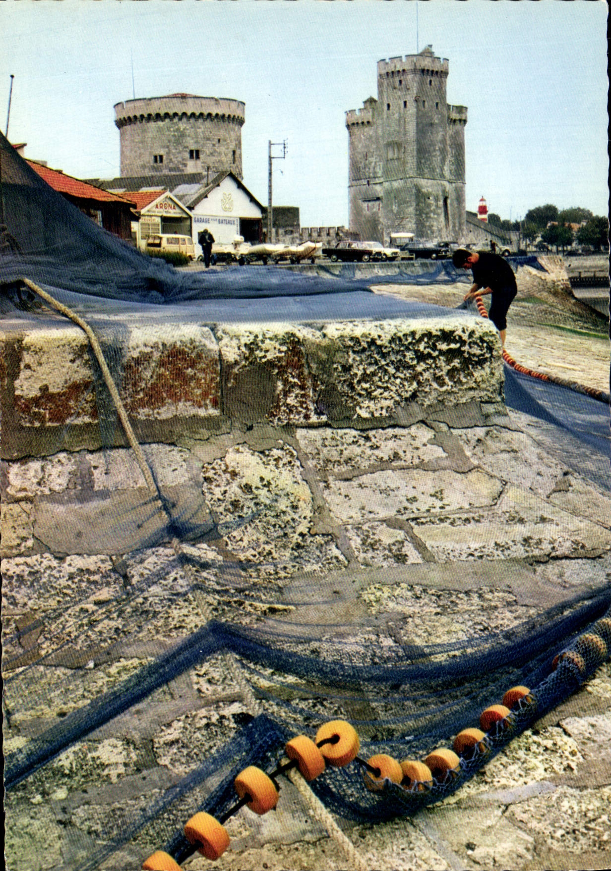 CPSM La Rochelle La Tour Saint Nicolas Et La Tour De La Chaine
