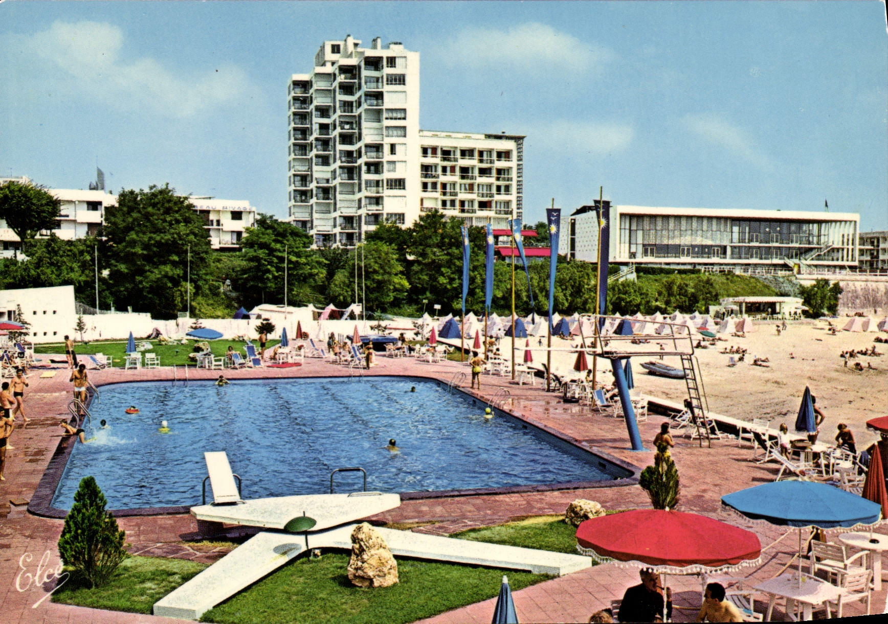 CPSM Royan La Plage Et La Piscine De Foncillon