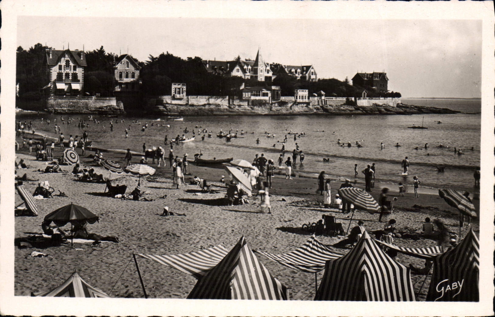Saint-Palais-sur-Mer — playa animada — Gaby