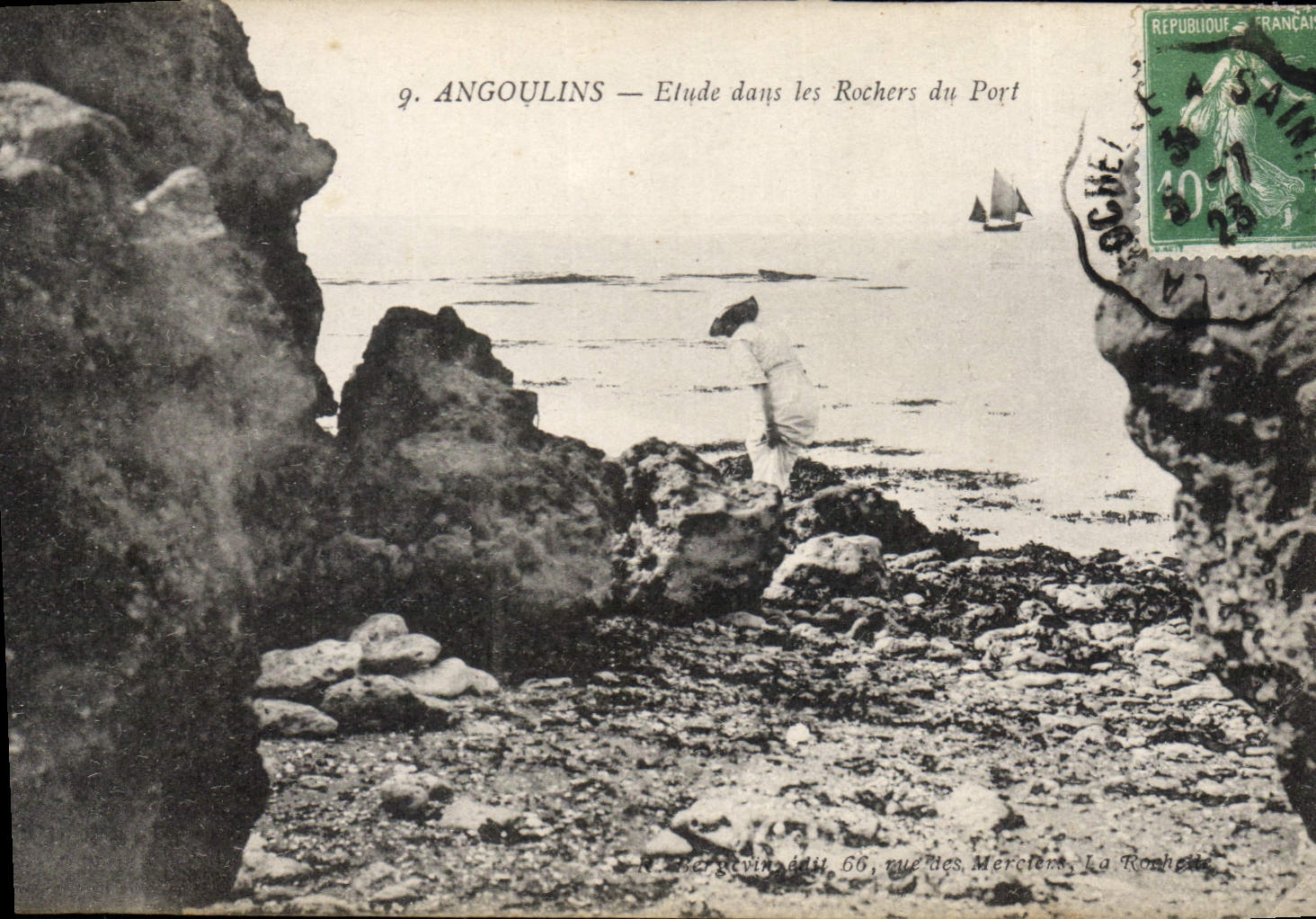 CPA Angoulins Etude Dans Les Rochers Du Port