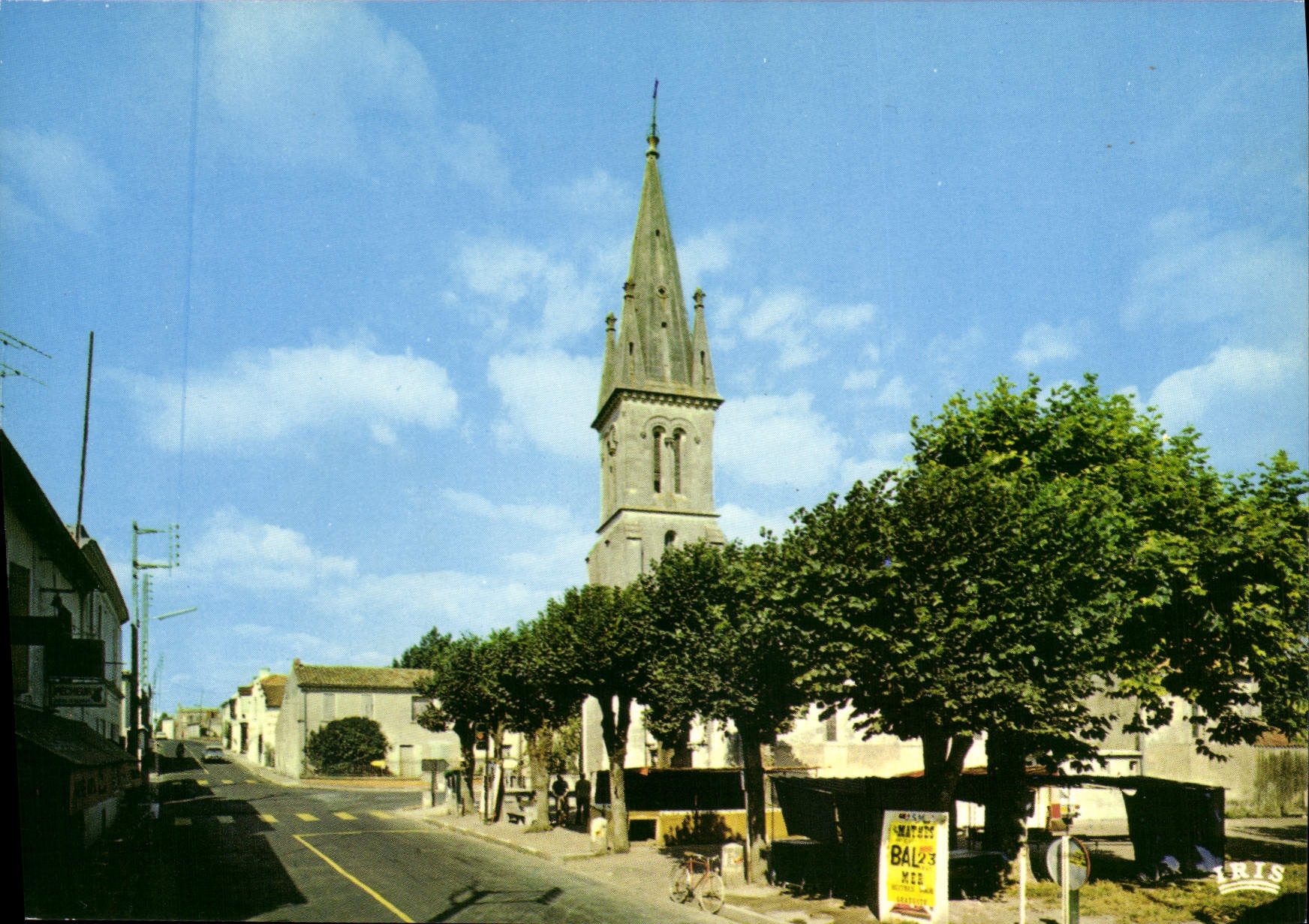 CPSM Les Mathes La Rue Principale Et I'Eglise