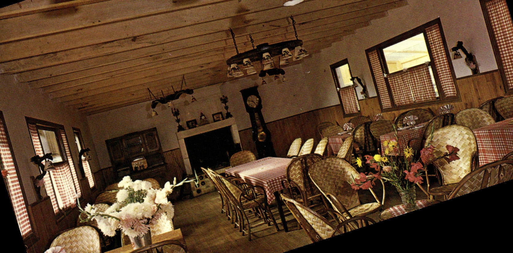 CPSM Montendre Restaurant Du Lac La Salle A Manger