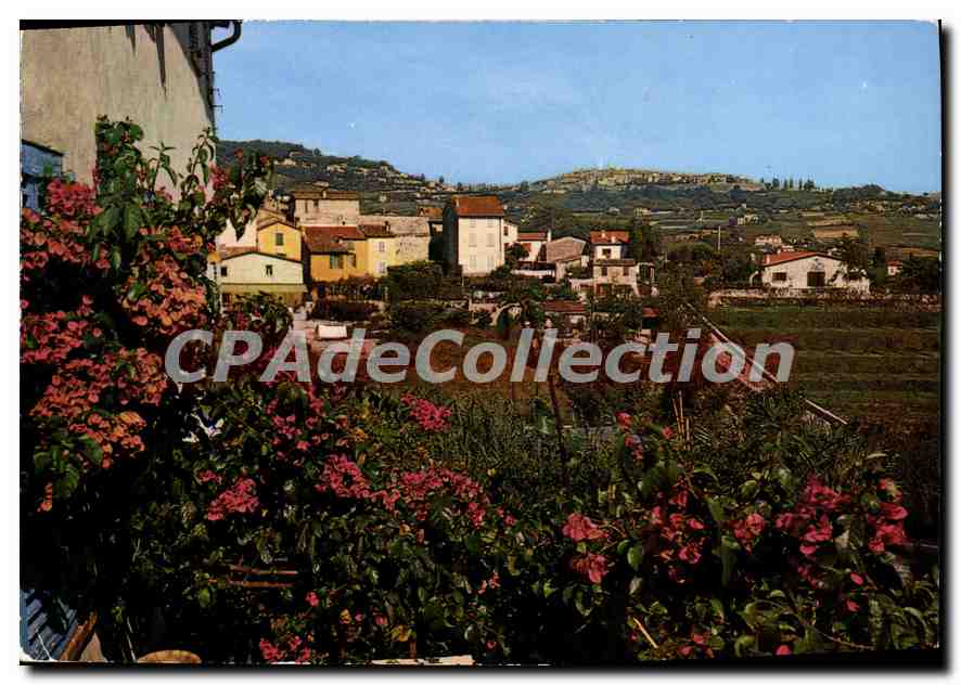 La Colle-sur-Loup — Un coin fleuri - Au fond, St-Paul — Les Editions MAR