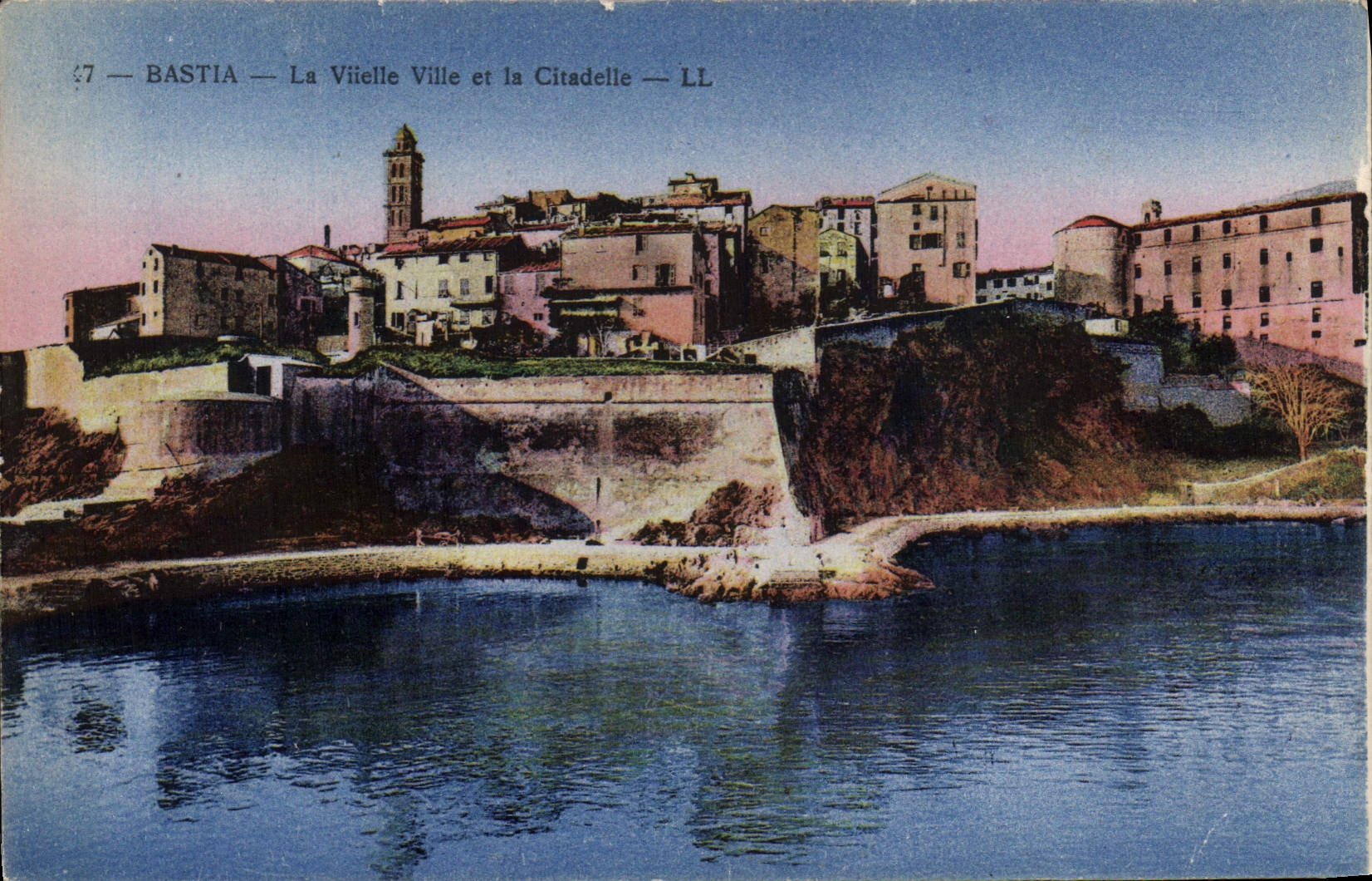 Bastia — La Vielle Ville et la Citadelle — LL