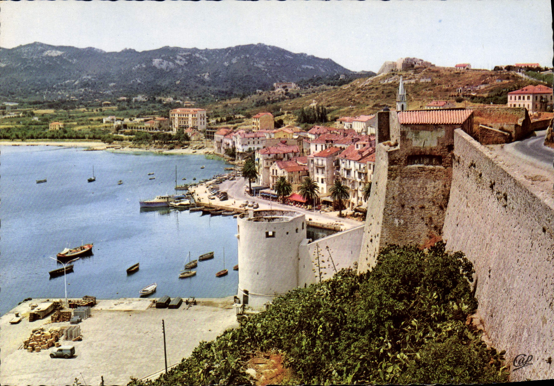 Calvi — La Ville et les Quais vus de la Citadelle — Ektacap