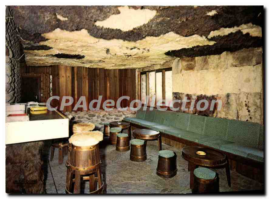 Salon du Paesotel E Caselle — Venaco (Corse) — Éditions LA CIGCATE