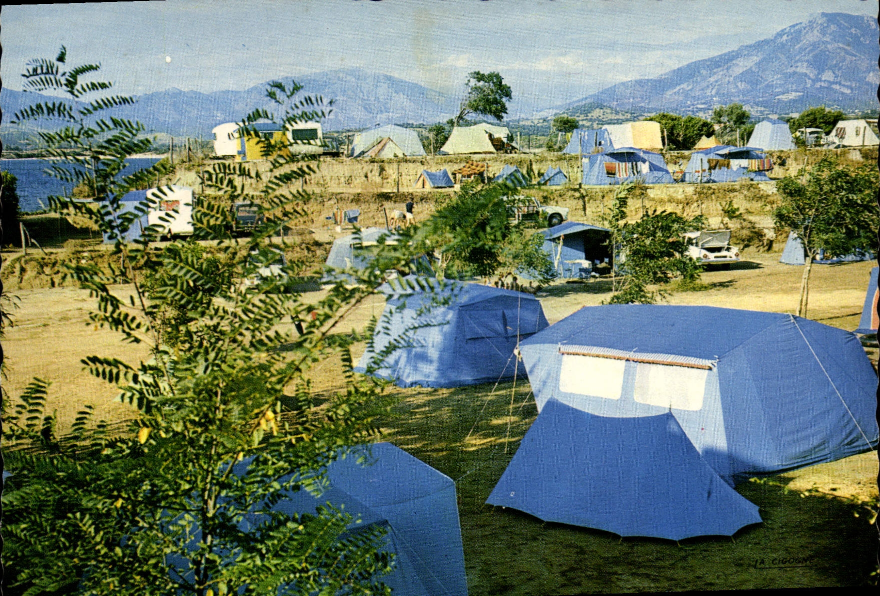 Camping Les Lauriers Roses — Porticcio (Corse) — Éditions La Cigogne