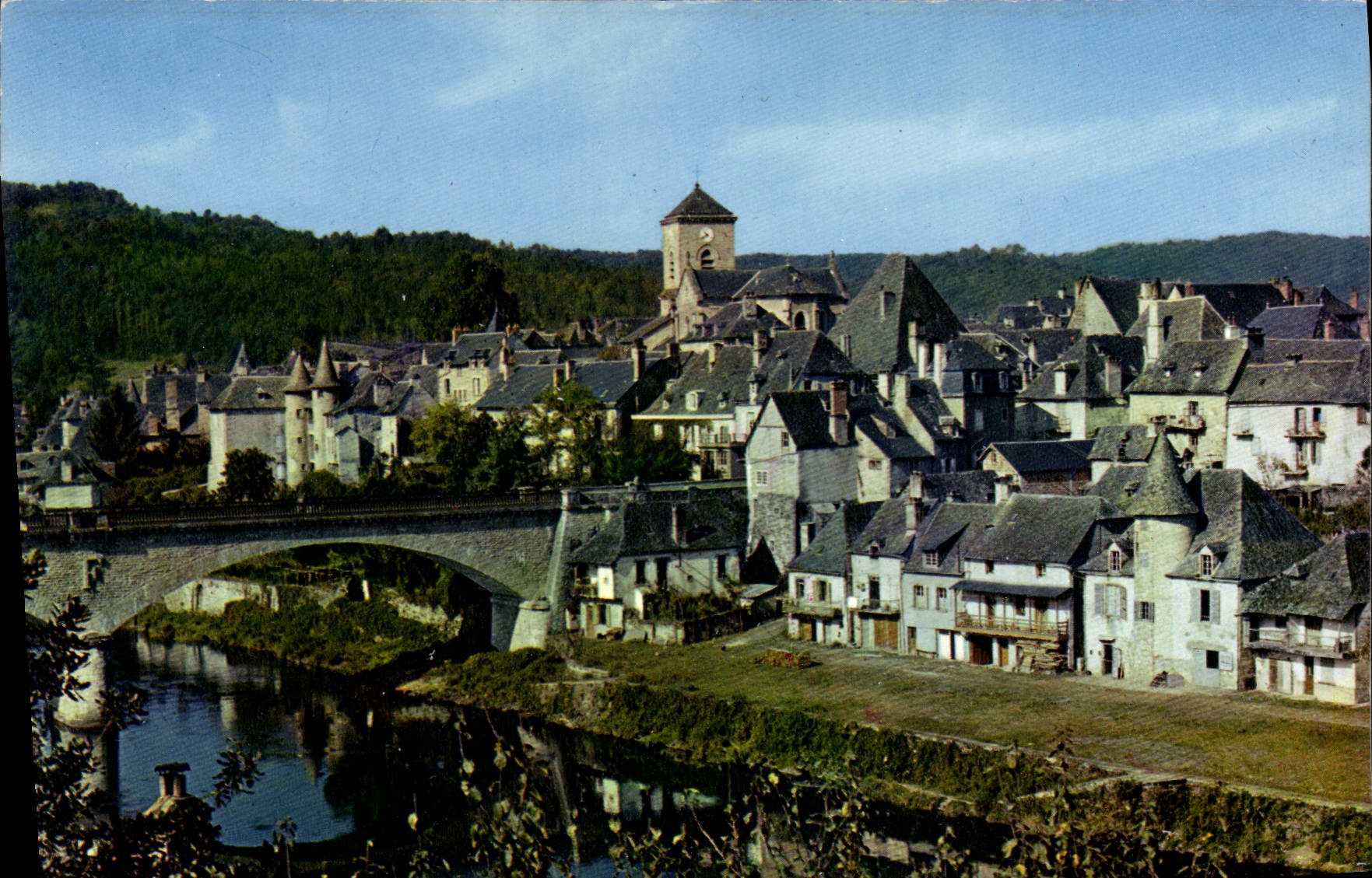 CPSM Argentat Vue D'Ensemble Le Pont Sur La Dordogne
