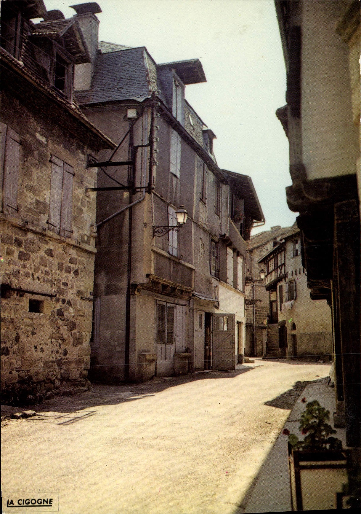 Beaulieu-sur-Dordogne — Vieilles maisons — Éditions 'LA CIGOGNE'