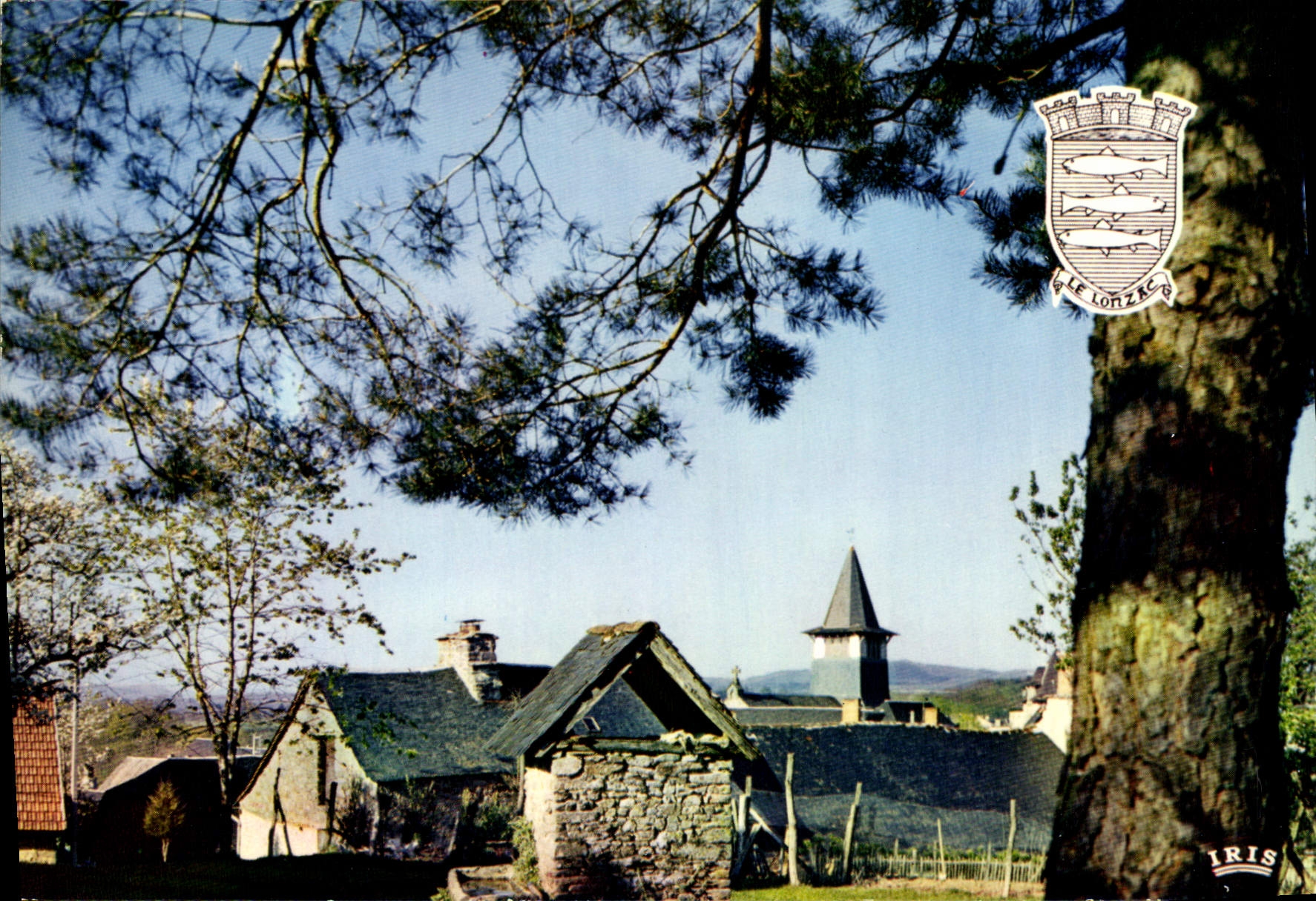 CPSM Le Lonzac L'Eglise Vue Du Vieux Puits
