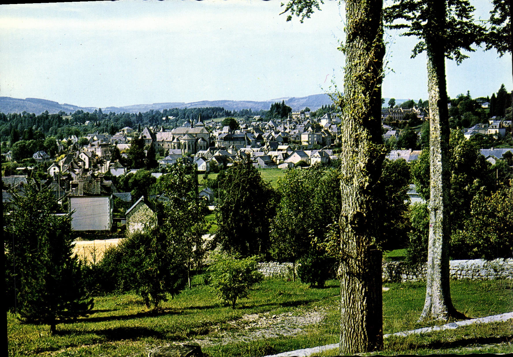 Meymac (Corrèze) — Vue générale — Éditions « Théolac »