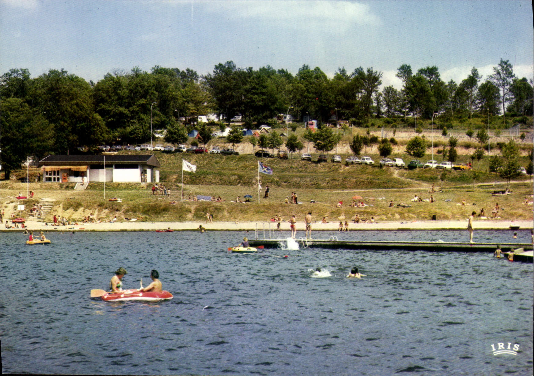 Seilhac (Corrèze) — Le lac et la plage — IRIS, série A 2