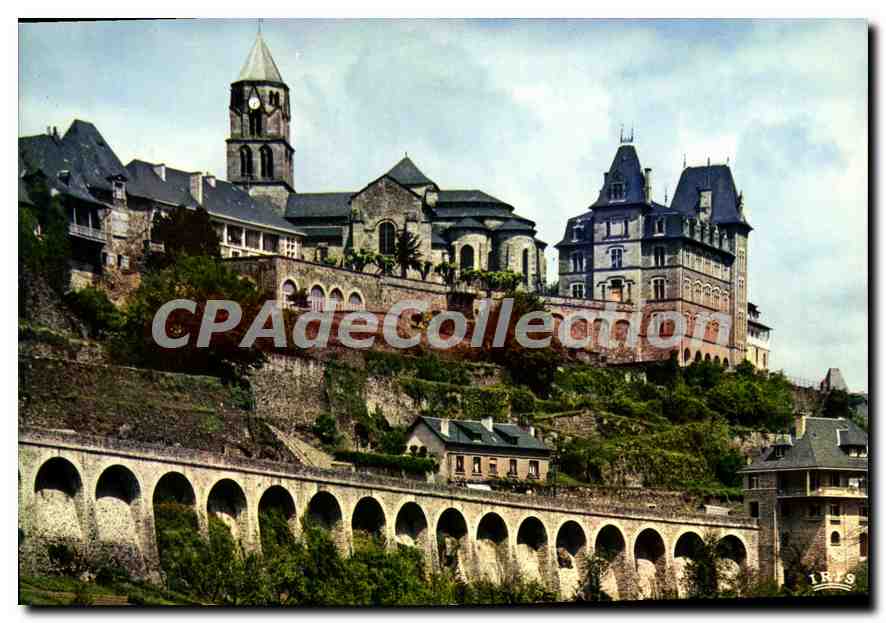 CPSM Uzerche La Perle Du Limousin L'Eglise Saint Pierre