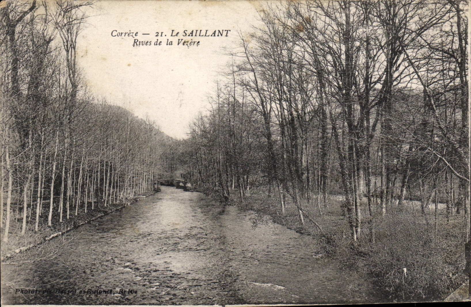 Corrèze — Le Saillant — Ufer der Vézère — Photographie von Guilents, Brive