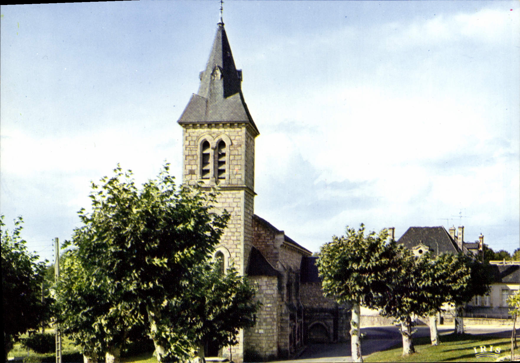 Ayen - Église Sainte-Madeleine — Station Climatique — Éditions Rétinées