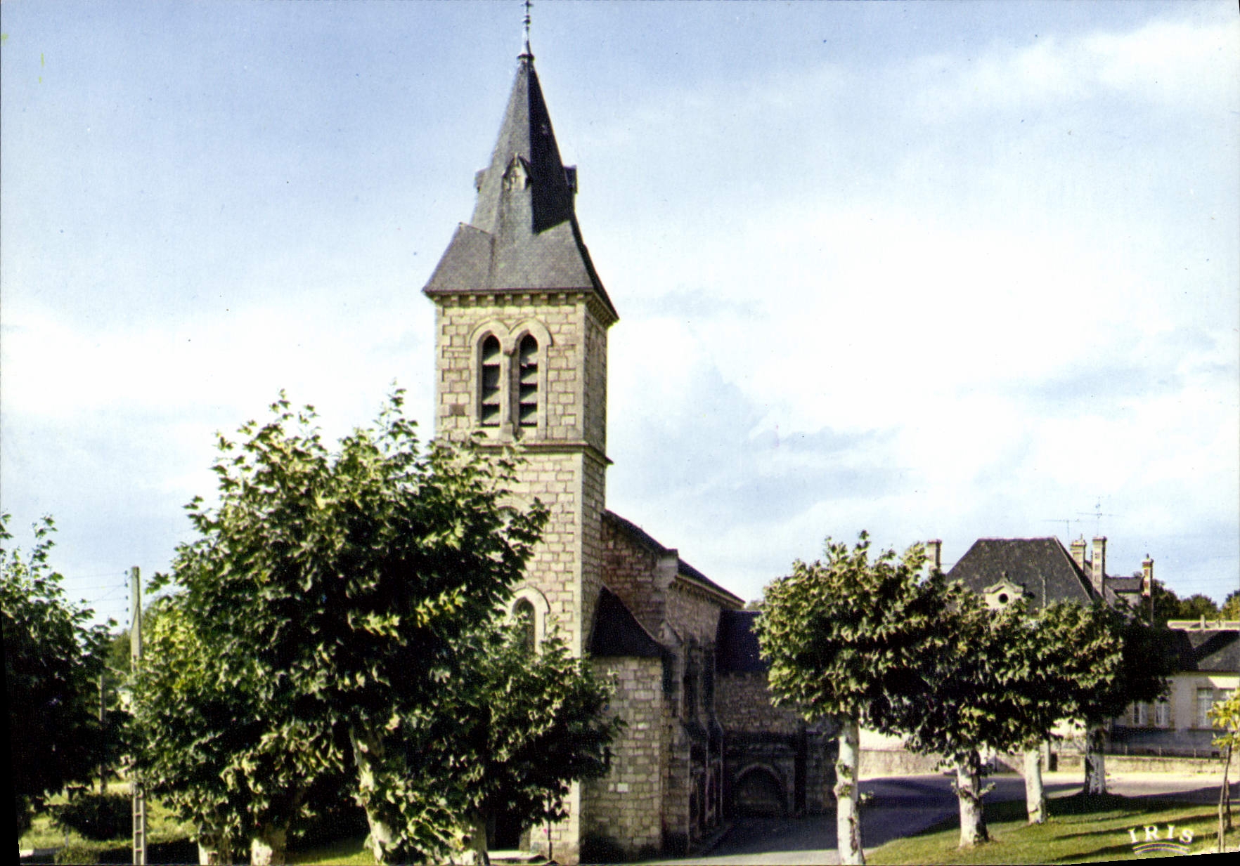 Ayen - Église Sainte-Madeleine — Station Climatique — Éditions IRIS