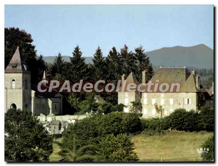 Liginiac (Corrèze) — L'église romane Saint-Barthélémy (XIe s.) et le château (XVe s.) actuellement mairie — IRIS