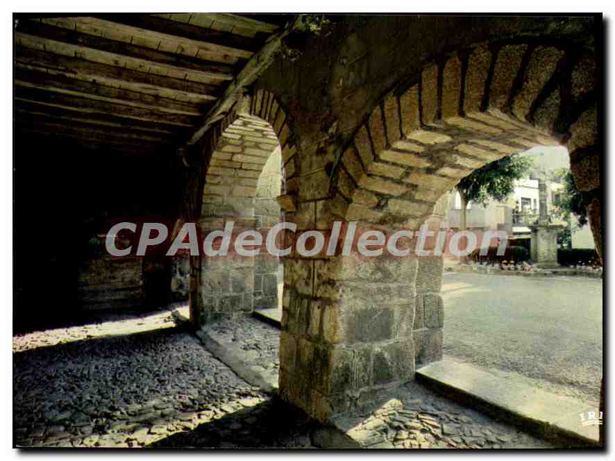 Laguenne (Corrèze) — Arcades du XIIe siècle — IRIS