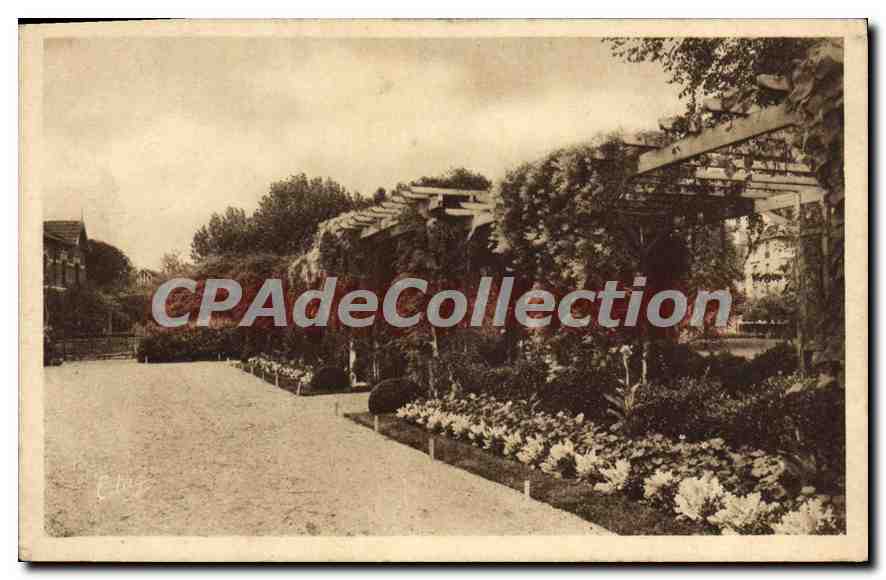 CPA Argenteuil La Pergola Du Square Pierre Joly