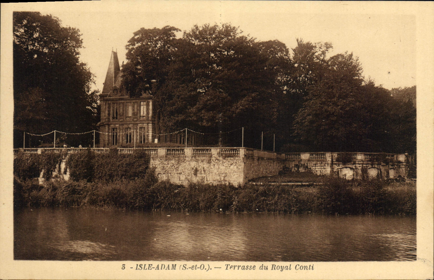 Isle-Adam (S.-et-O.) — Terraza del Royal Conti