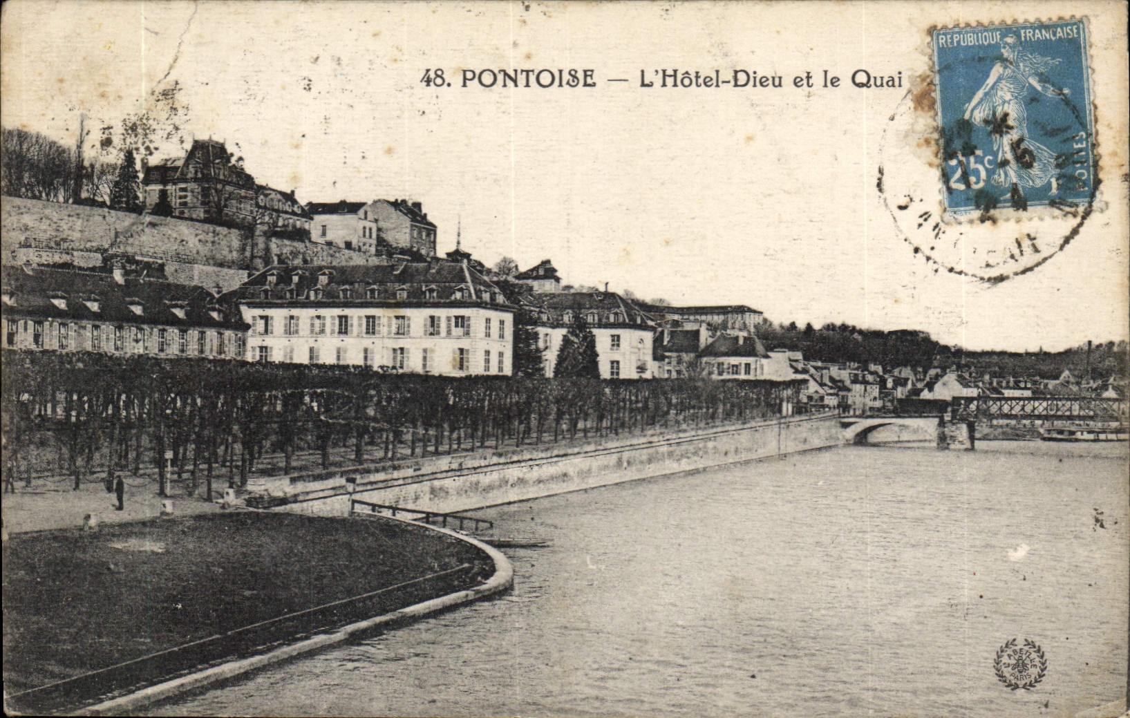 CPA Pontoise L'Hotel Dieu Et Le Quai