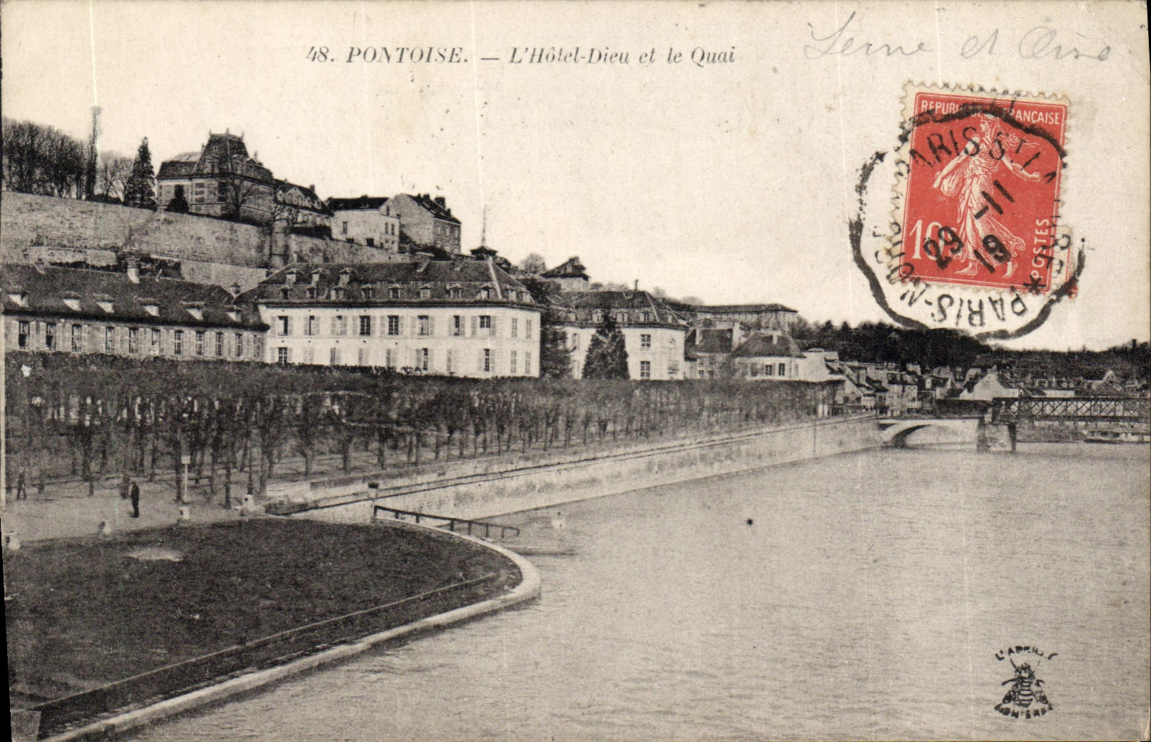 Pontoise — L'Hôtel-Dieu et le Quai — L'Abéille, Paris
