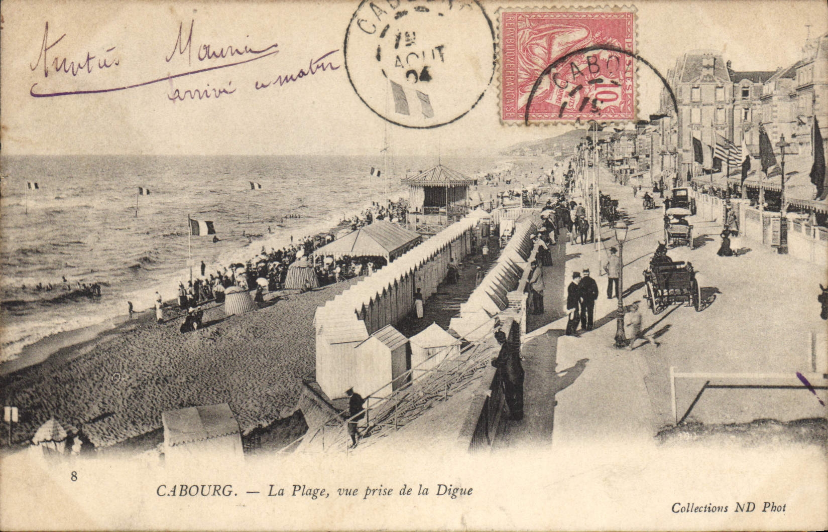 Cabourg — La Plage, vue prise de la Digue — Collections ND Phot