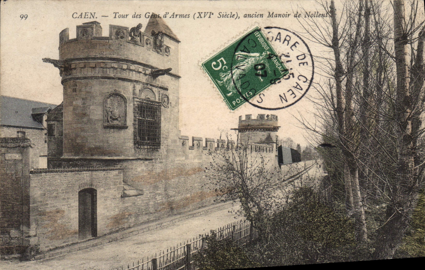 CAEN — Turm der Männer der Waffen (17. Jahrhundert), ehemaliger Schlosshof Nollent