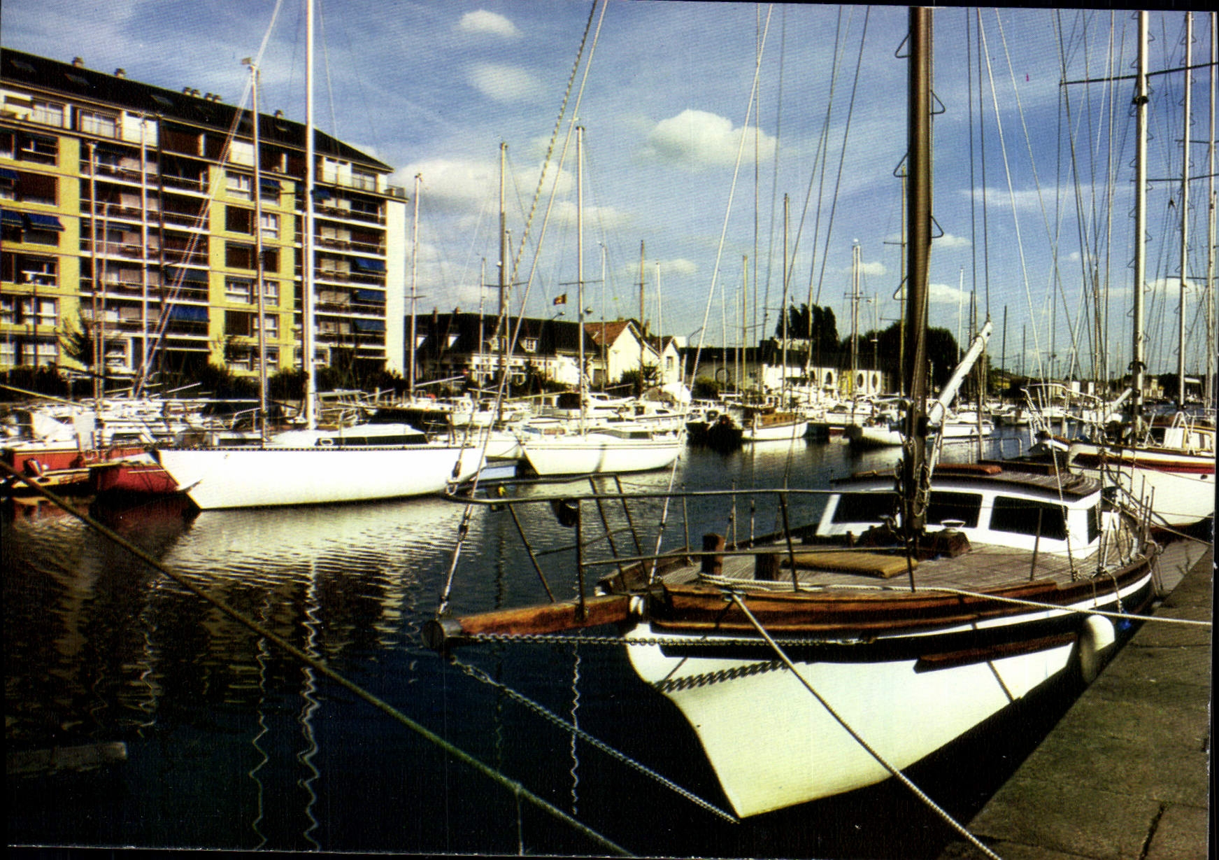 The pleasure port — Caen (Calvados) — Cap théo Jac NS 140668