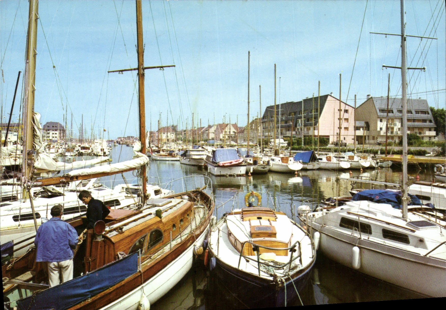 COURSEULLES (14) — Le Port — Éditions Claude Chappe