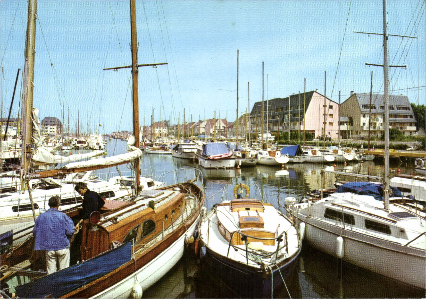 Courseulles (14) — Der Hafen — Éditions Cap Théojac