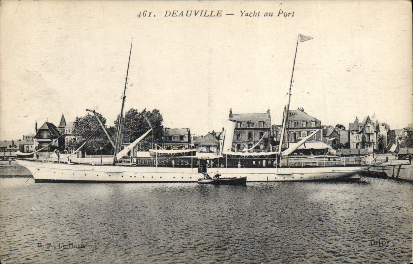 CPA Deauville Yacht Au Port