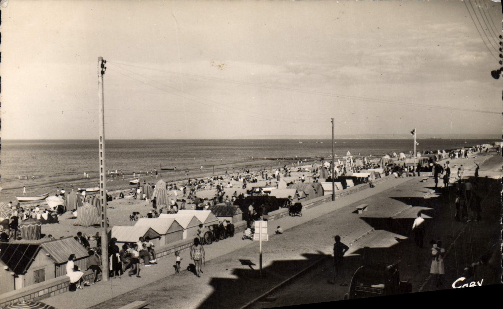 Langrune-sur-Mer (Calvados) — La Promenade et la Plage — Éditions Caby