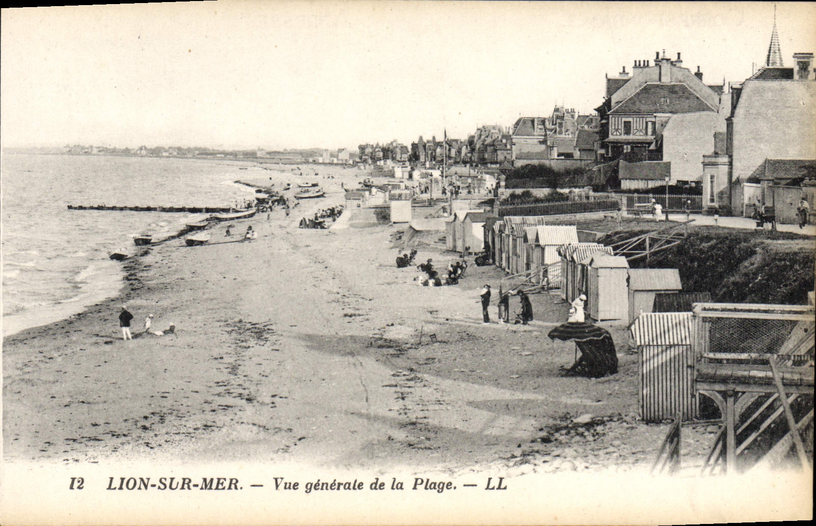 Lion-sur-Mer — Vue générale de la Plage — LL