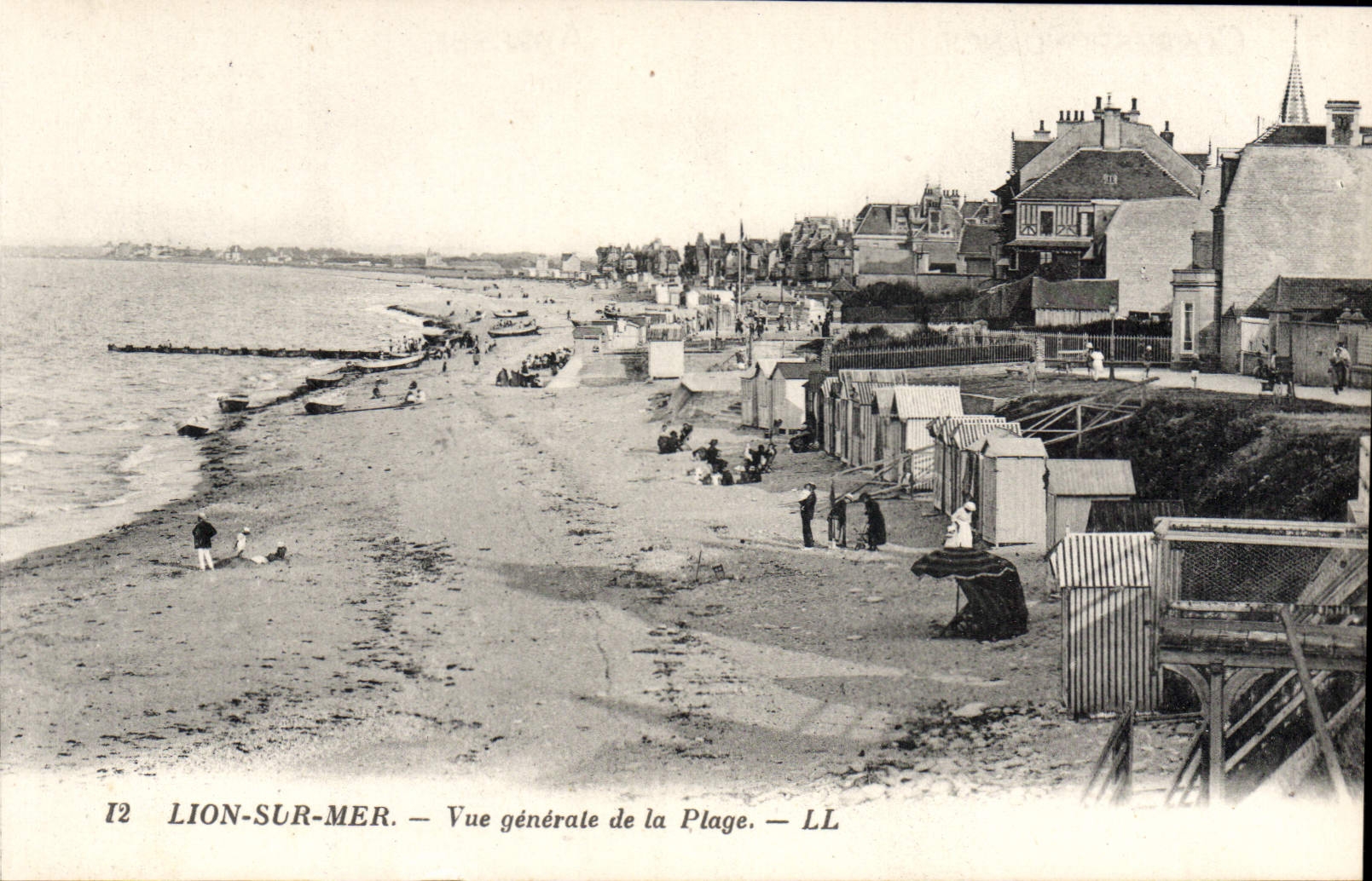 Lion-sur-Mer — Vue générale de la Plage — LL