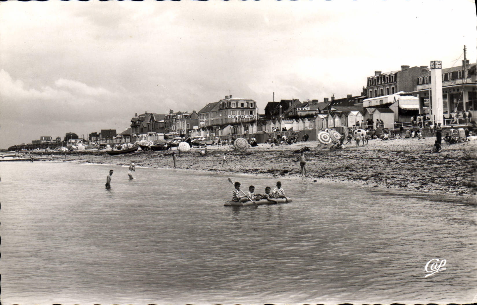 LUC-SUR-MER — lebendige Strand — Cap