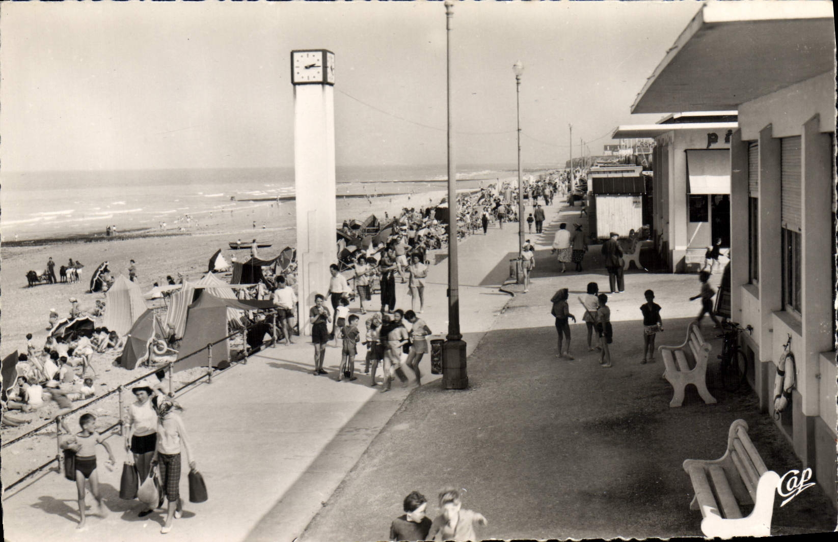Luc-sur-Mer — La Plage et la Promenade — Cie des Arts Photomécaniques