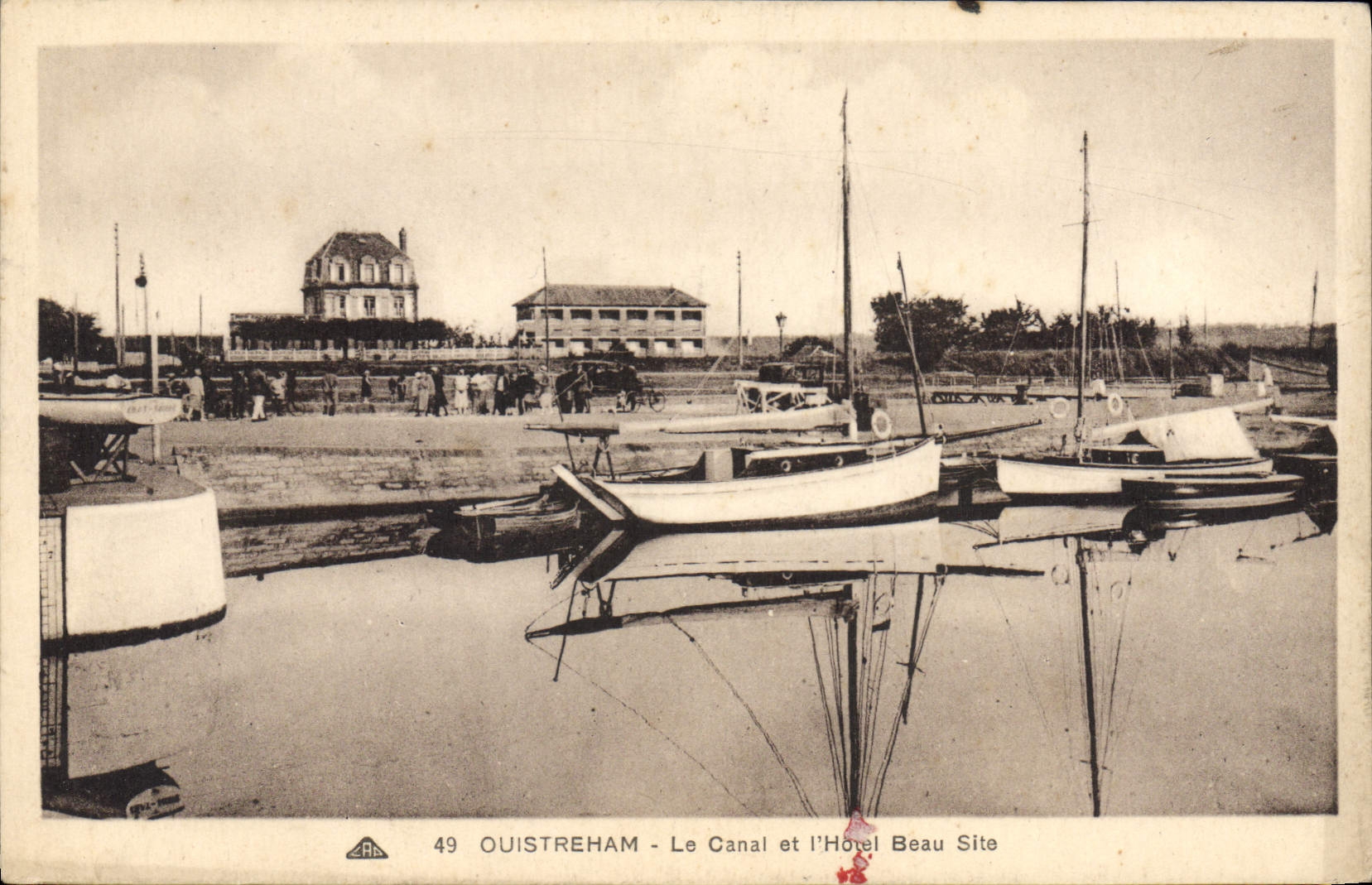 Ouistreham - Le Canal et l'Hôtel Beau Site — éditeur ARA, n° 49