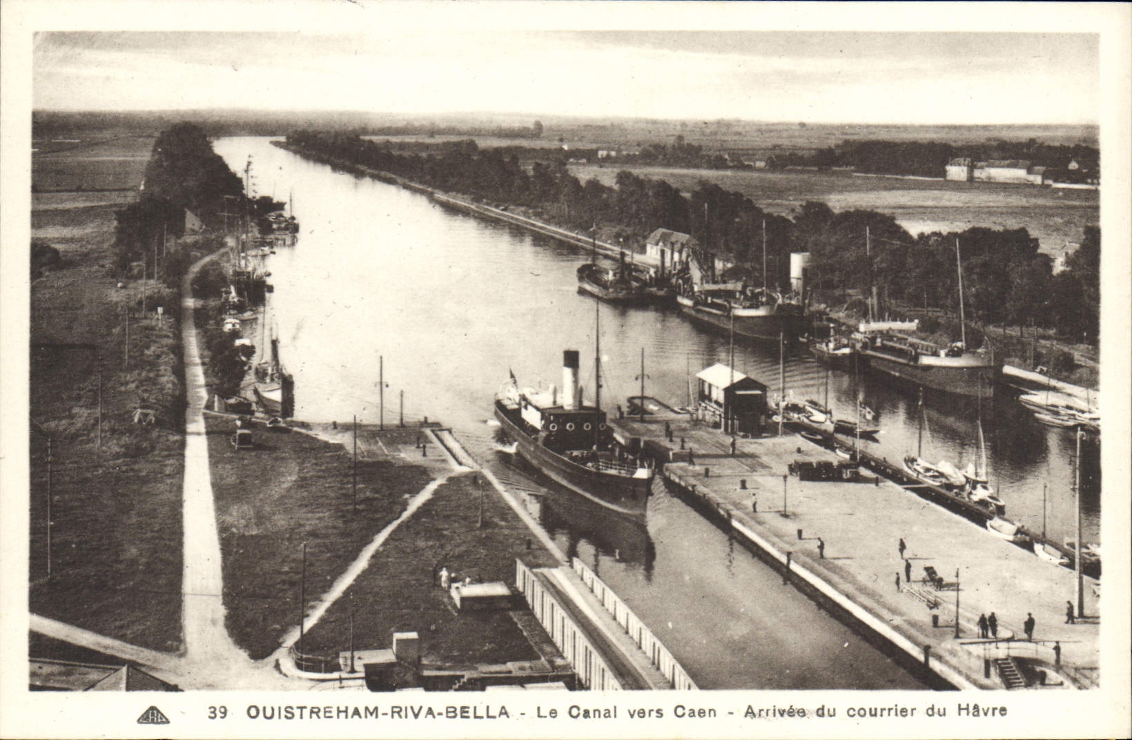Ouistreham-Riva-Bella — Der Kanal nach Caen — Ankunft des Postwagens aus Le Havre — n°39