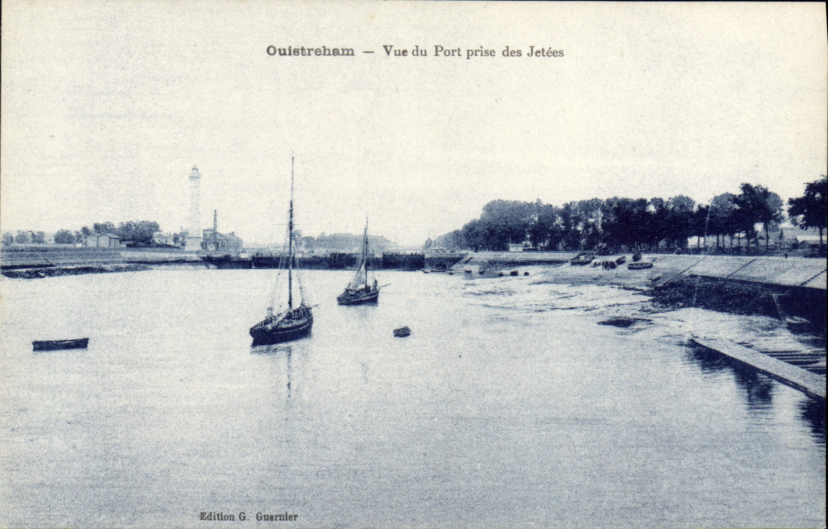 Ouistreham — Vue du Port prise des Jetées — Édition G. Guernler