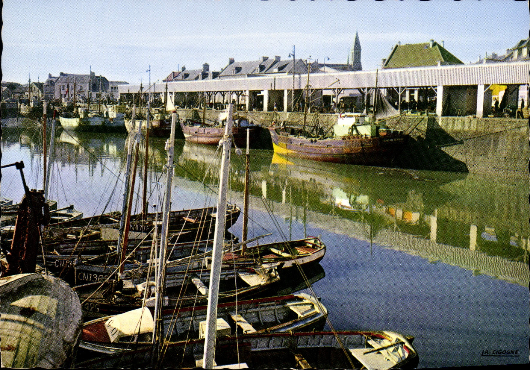 Port-en-Bessin — Bassin de la Criée — Éditions La Cigogne