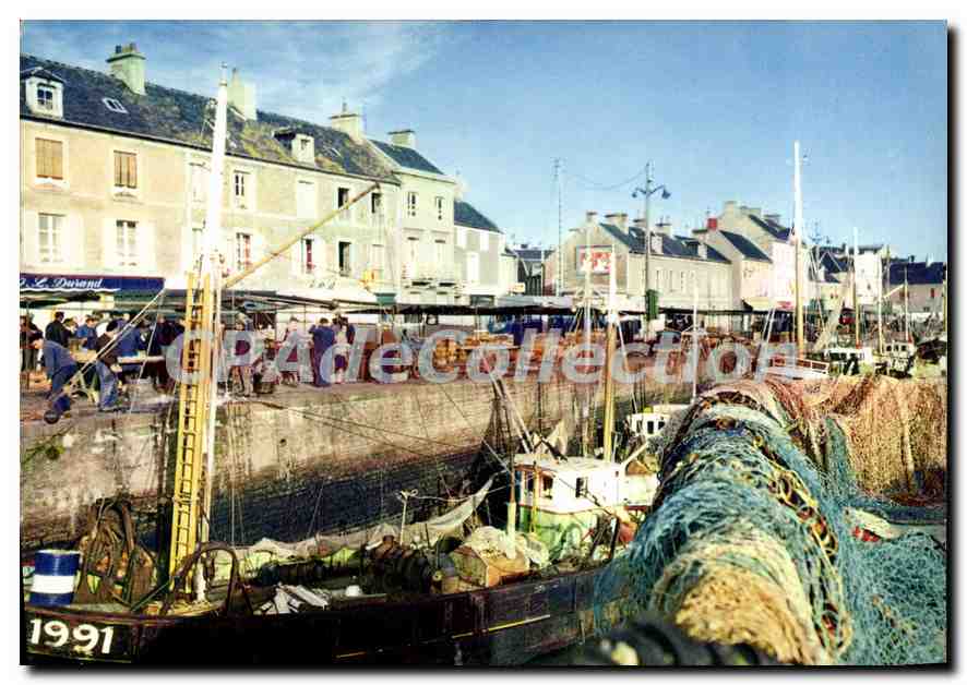 Port-en-Bessin — Marché au poisson — Éditions Hachette