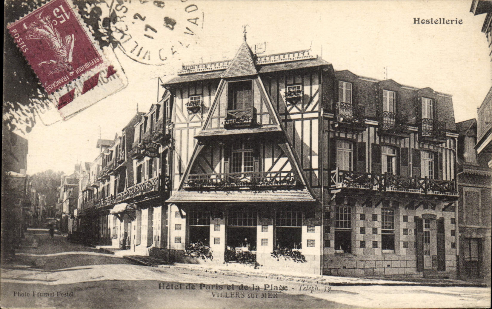 Hôtel de Paris y de la Place — Hospedaje — Foto Fournet Postel
