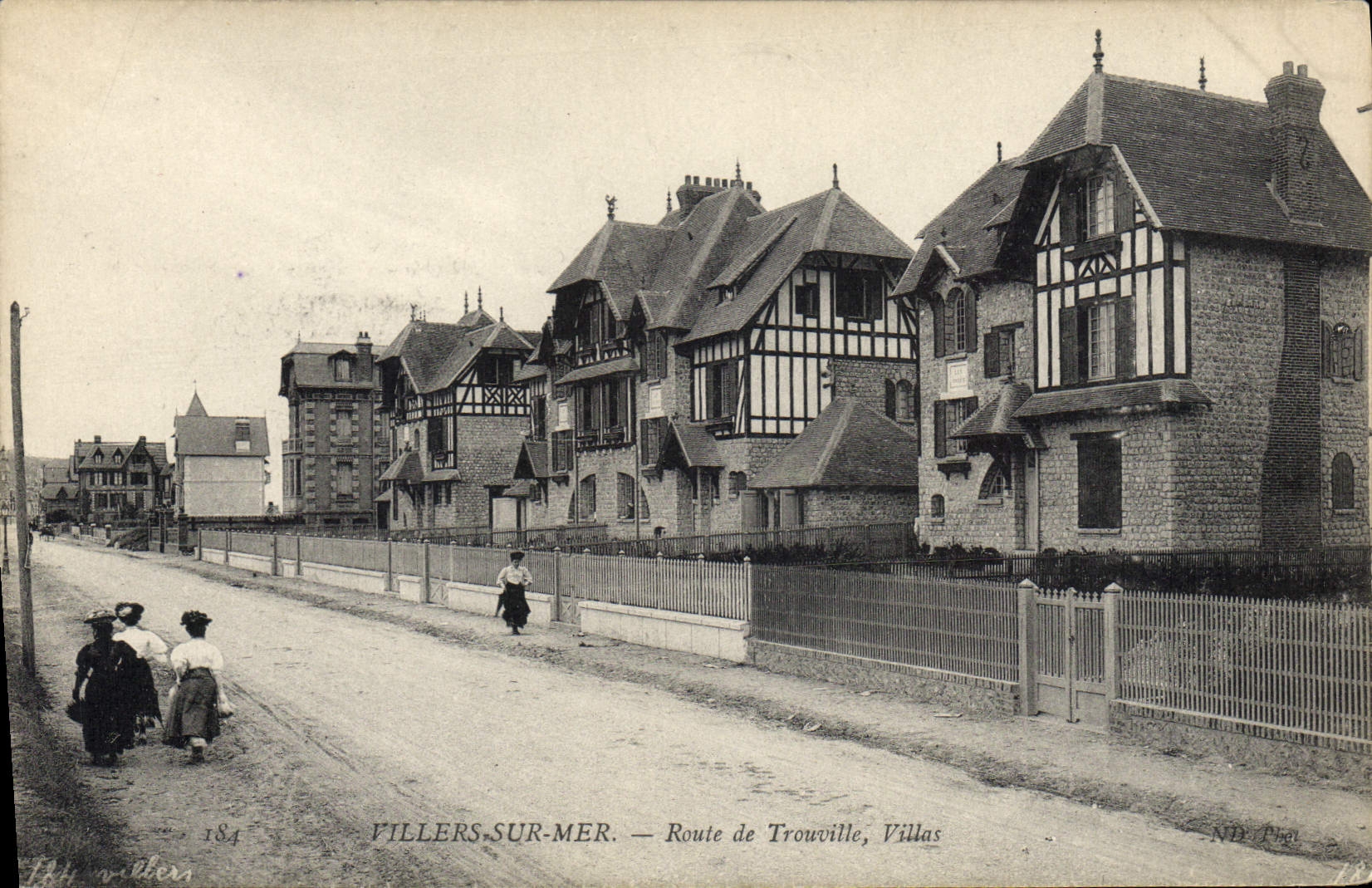 Villers-sur-Mer — Route de Trouville, Villas — ND: Pino