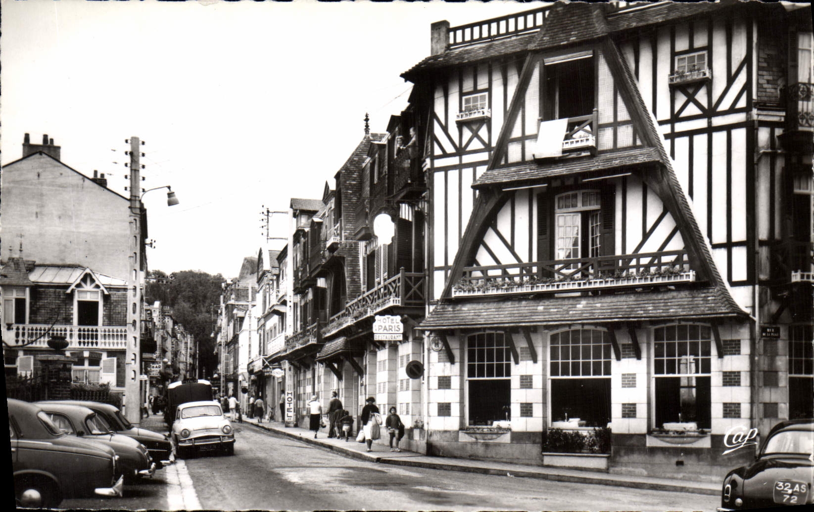 Villers-sur-Mer — Rue Maréchal-Foch — éditeur Cap, n° 324872