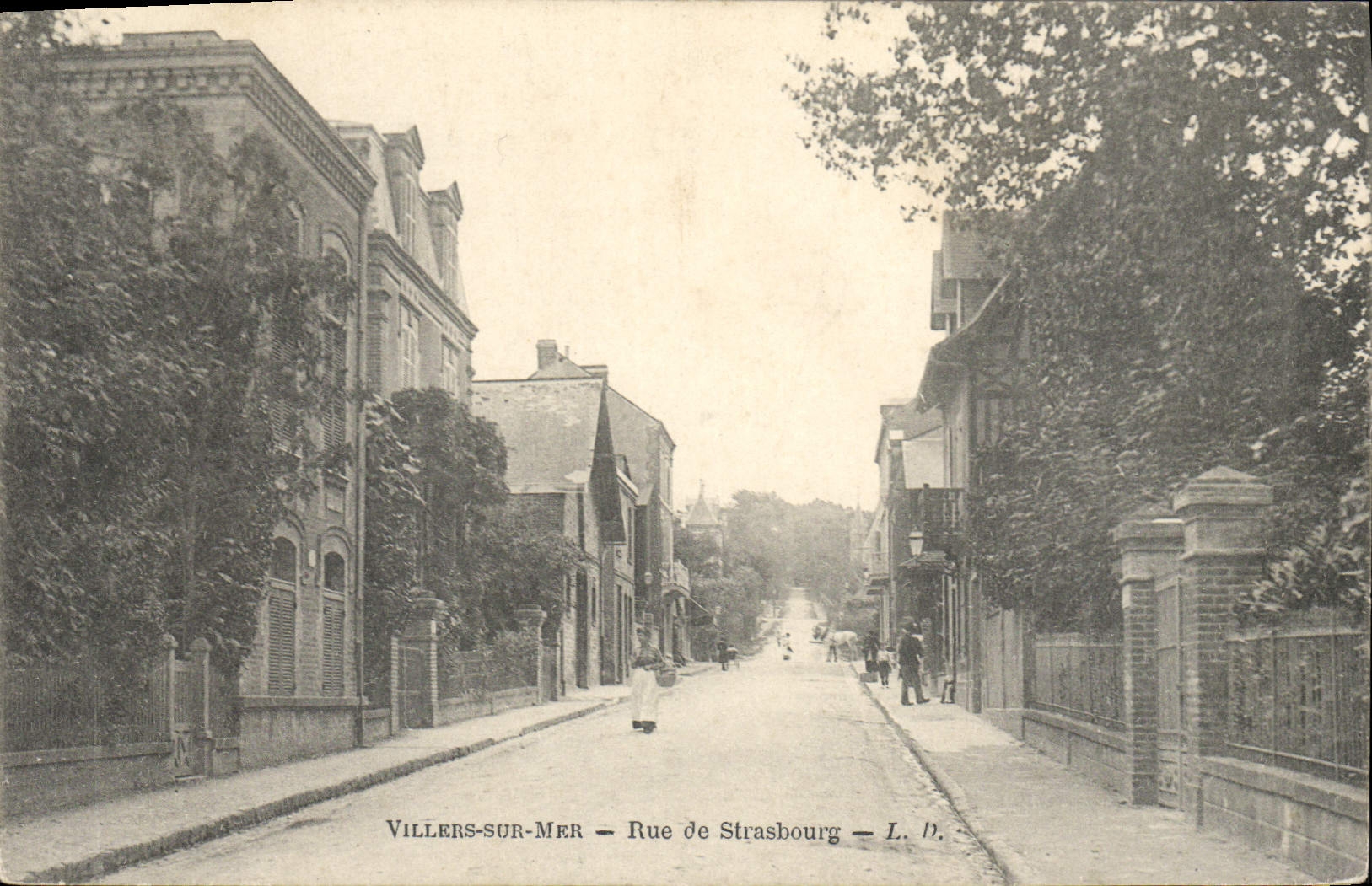 Villers-sur-Mer — Rue de Strasbourg — L. B.