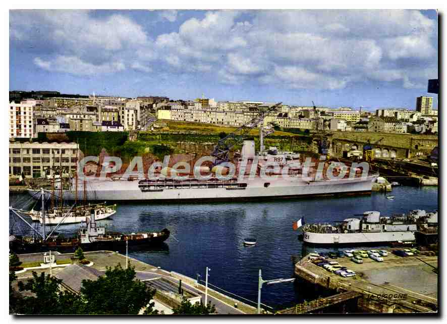 CPSM Brest L'Arsenal Et Des Unites De La Marine Nationale Au Mouillage